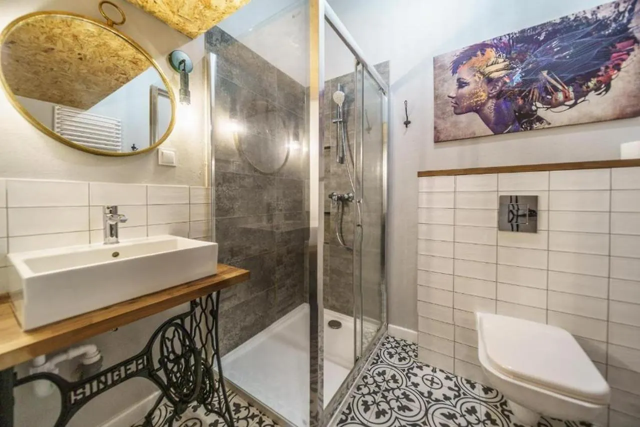 وارسو Cozy And Bright - Golden Apartments - Z14-1A 0*,  بولندا